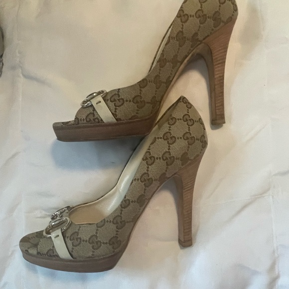 Gucci brown canvas horsebit heels - Picture 2 of 10